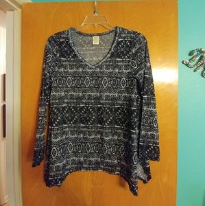 Black and white ladies top